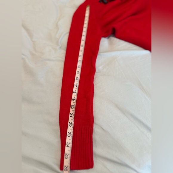 NWT Joan Vass Medium Red Round ribbed Hem Sweater. Raglan Sleeve. Soft. - Picture 5 of 11